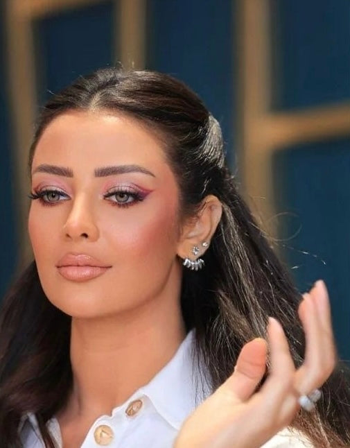 ابنة رضوى الشربيني تخطف الأنظار بجمالها.. ومجوهرات والدتها تُلهم المرأة العربية: Layla Kaisi Collection